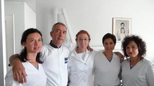 Dettaglio della cura odontoiatrica allo studio Muller