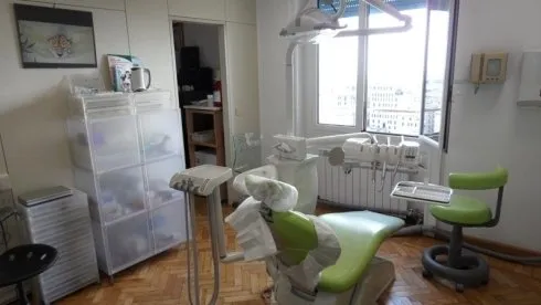 Trattamento odontoiatrico in corso allo studio Muller